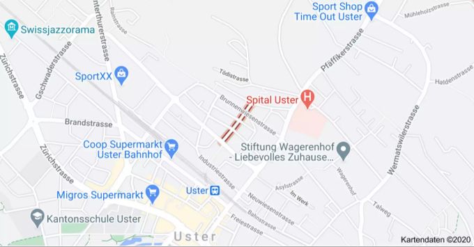 Die Breitackerstrasse verläuft vom Bahnhof in Richtung Spital Uster. Breitackerstrasse Uster