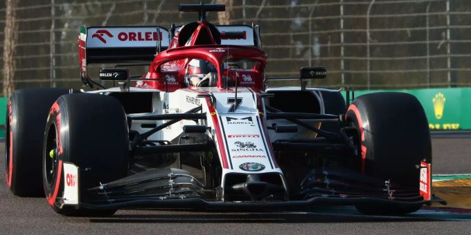 Kimi Räikkönen fährt als Neunter in die Punkte. Kimi Räikkönen