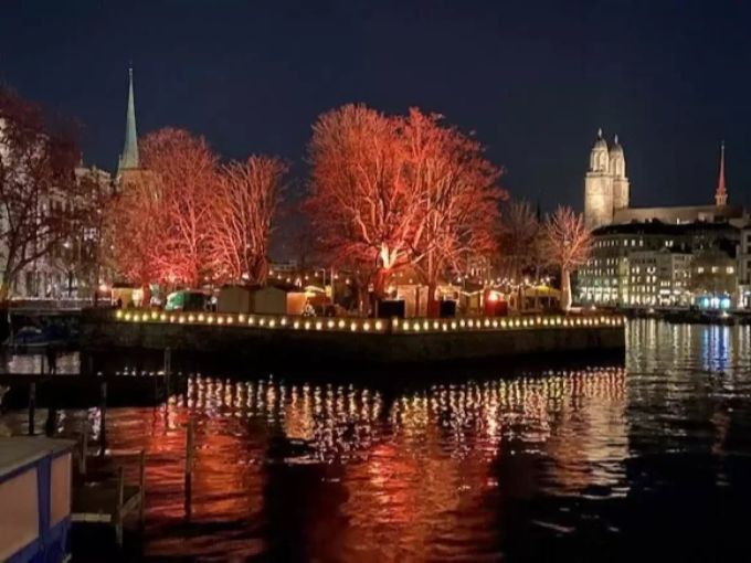 Eine Aufnahme der Weihnachts-Insel in Zürich. Weinachtsinsel Zürich