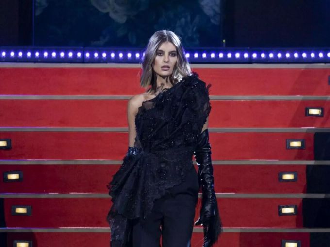«GNTM»-Model Romina auf dem Laufsteg. GNTM