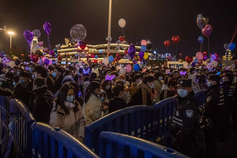 Coronavirus? Was war das nochmals? Die Bewohner Wuhans feiern das neue Jahr mit Ballonen.