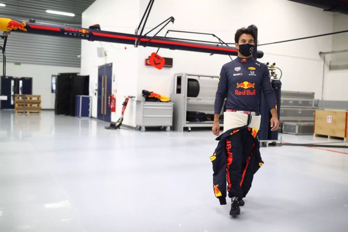 Sergio Perez erstmals in den Farben von Red Bull Racing. Sergio Perez Red Bull