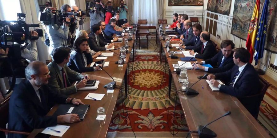 Die spanische Zentralregierung übernimmt am Montag die Amtsgeschäfte in Katalonien.