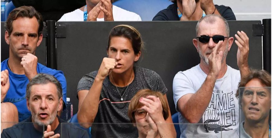 Amelie Mauresmo jubelt in der Box von Lucas Pouille