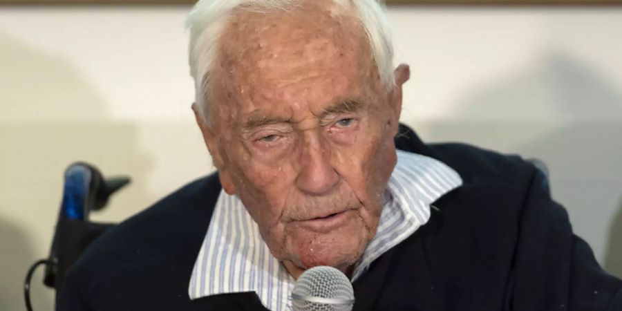 Meist verläuft die Begleitung von Menschen in den Tod in aller Stille. Nicht so im Fall des 104-jährigen australischen Wissenschaftlers David Goodall, der sich medienwirksam zu seinen Gründen geäussert hatte. (Archivbild)