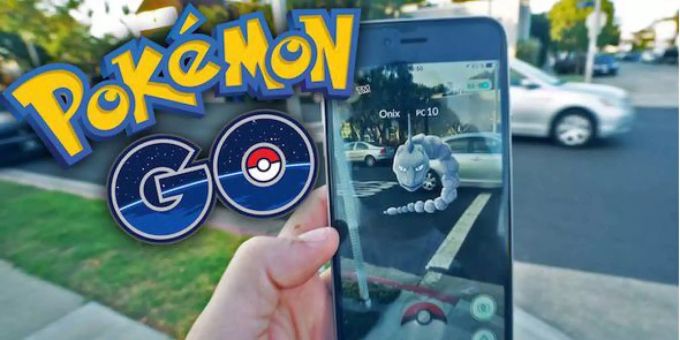 Pokémon Go ist nach wie vor beliebt. Pokémon Go Onyx Smartphone