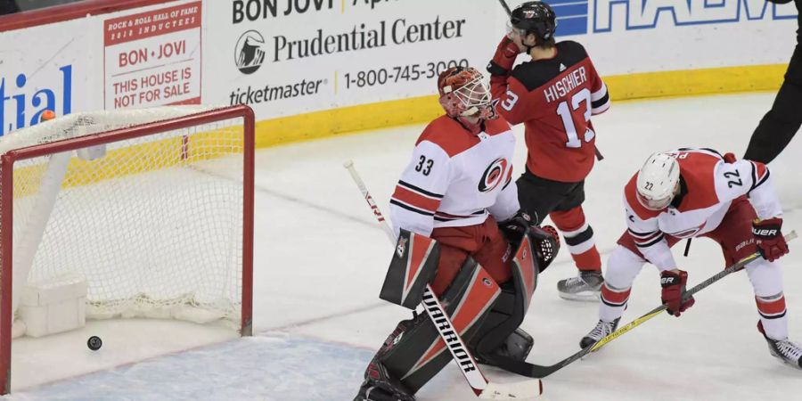 Nico Hischier glänzt gegen die Carolina Hurricanes.