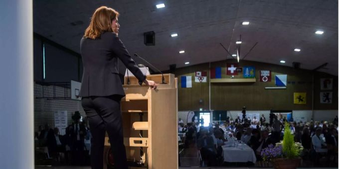 Parteipräsidentin Petra Gössi plädierte für eine eigenständige und starke Schweiz. Parteipräsidentin Petra Gössi plädierte für eine eigenständige und starke Schweiz.