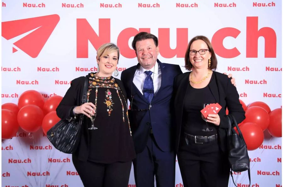 Marcel Durst (Komet Werbeagentur AG BSW) mit Merena Bendi (Begleitung) und Sarina Künzli (Shoppingcenter Gäupark)