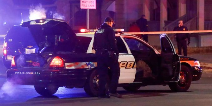 US-Polizisten im Einsatz. (Symbolbild). usa polizei