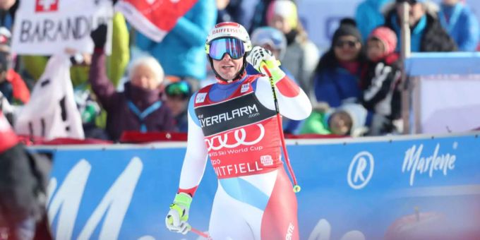 Beat Feuz baut seinen Vorsprung im Abfahrtsweltcup auf Aksel Lund Svindal weiter aus. Beat Feuz baut seinen Vorsprung im Abfahrtsweltcup auf Aksel Lund Svindal weiter aus.
