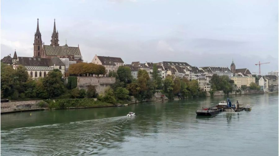 Blick vom Rhein auf die Stadt Basel - Keystone
