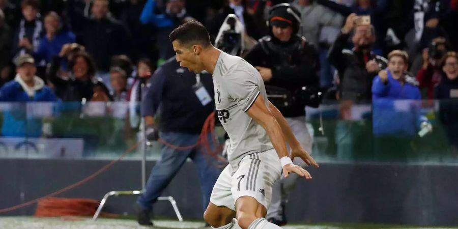 Dacia Arena Stadion: Cristiano Ronaldo von Juventus jubelt über seinen Treffer zum 0:2 von Juventus Turin gegen Udinese Calcio.