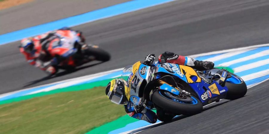 Tom Lüthi fährt auf der Strecke dem Chang International Circuit in Thailand.