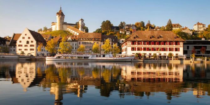 Die Stadt Schaffhausen im Herbst.