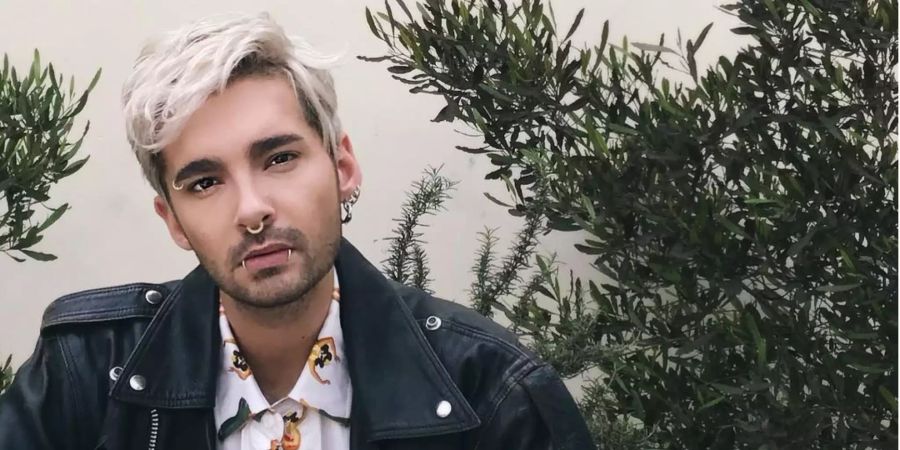 Bill Kaulitz posiert für einen Insta-Schnappschuss.