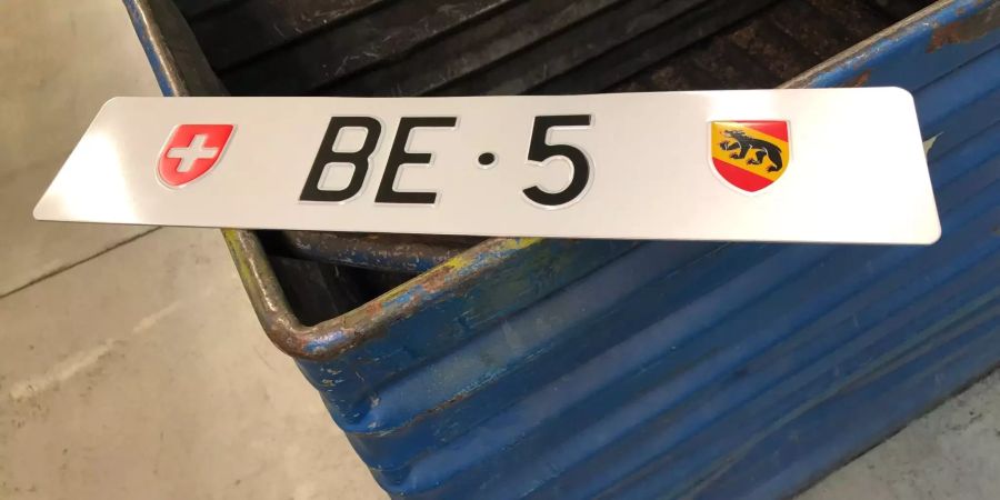 Das Kontrollschild «BE 5» ist momentan noch auf dem Berner Strassenverkehrsamt.