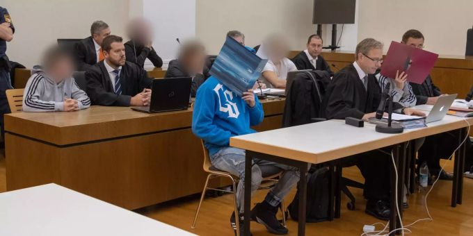 Tödliches Ende - Sechs Personen nach Schlägerei in Passau (D) angeklagt