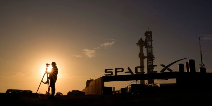 Die SpaceX-Megarakete «Starship» wird in Boca Chica für einen Testflug von der Starbase vorbereitet. Die SpaceX-Megarakete «Starship» wird in Boca Chica für einen Testflug von der Starbase vorbereitet.