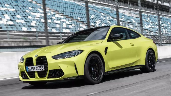 Der BMW M4 Competition glänzt mit fahrdynamischer Perfektion trotz sehr hohem Leergewicht. 2021 BMW M4 Competition