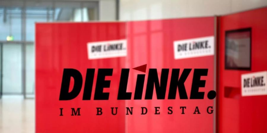 Logo der Linkspartei im Bundestag