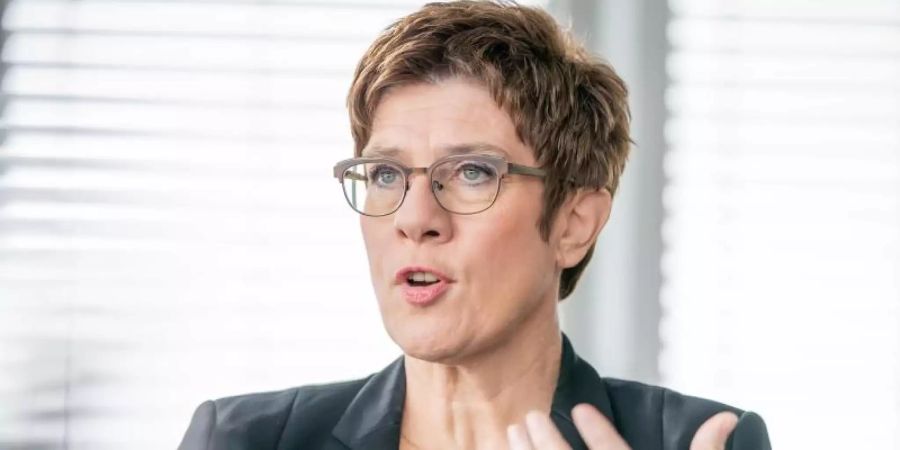 Die CDU-Bundesvorsitzende Annegret Kramp-Karrenbauer bei einem dpa-Interview. Foto: Michael Kappeler/dpa