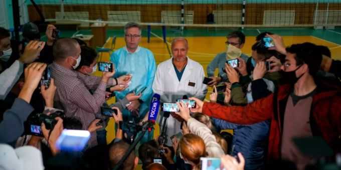 Arzt Anatoli Kalinitschenko gibt Interview zu Nawalnys Gesundheitszustand Arzt Anatoli Kalinitschenko gibt Interview zu Nawalnys Gesundheitszustand