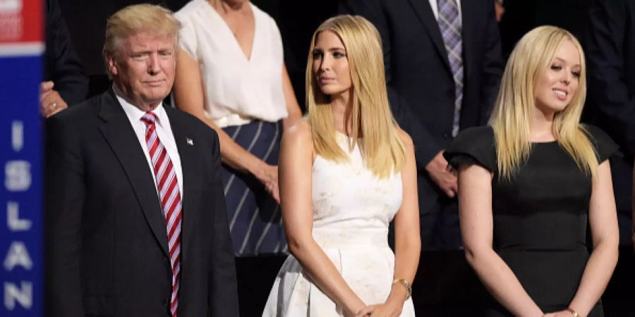 Donald und seine Töchter Ivanka Trump und Tiffany Trump.