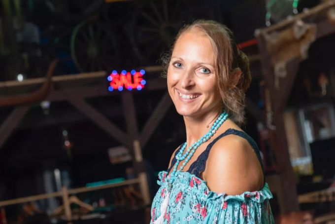 Gastgeberin und Tanz-Instruktorin Isabel Steiner hat sich das GoWildWest aufgebaut. Wolfwil