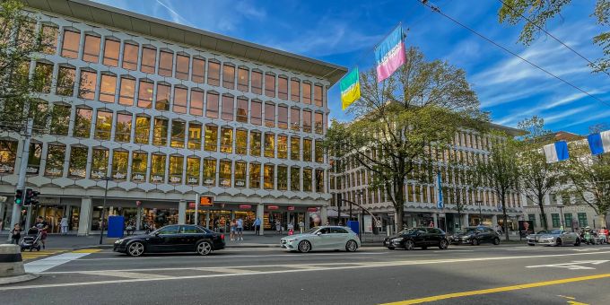 Die Kantonalbank bei der Pilatusstrasse in der Stadt Luzern. Die Kantonalbank bei der Pilatusstrasse in der Stadt Luzern.