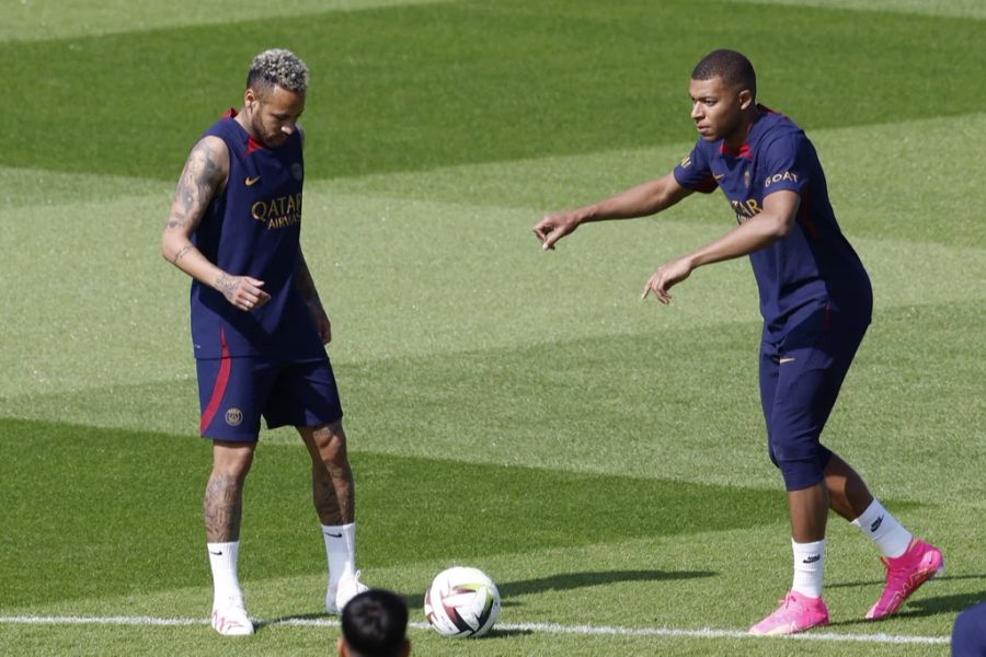 Jahrelang kongeniales Duo bei PSG: Neymar (l.) und Kylian Mbappé.