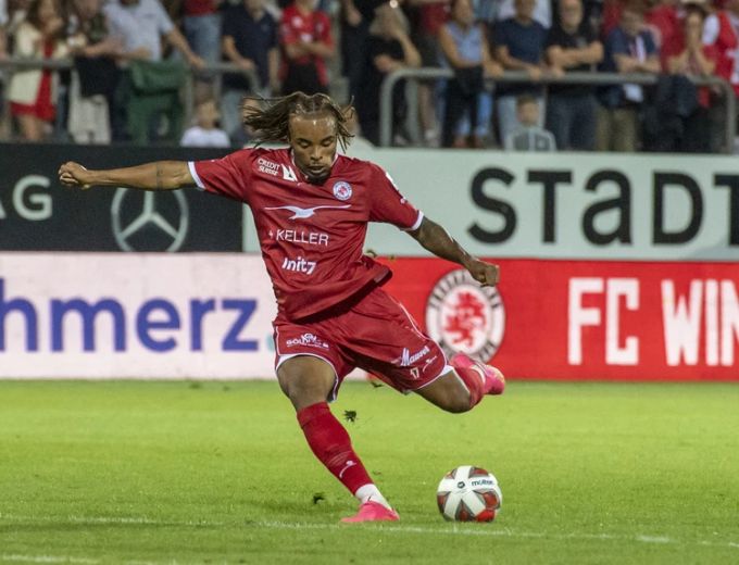 Samuel Ballet steht beim Saison-Startspiel gegen den FC Luzern in der Startelf. Das sorgt für Diskussionen. Samuel Ballet