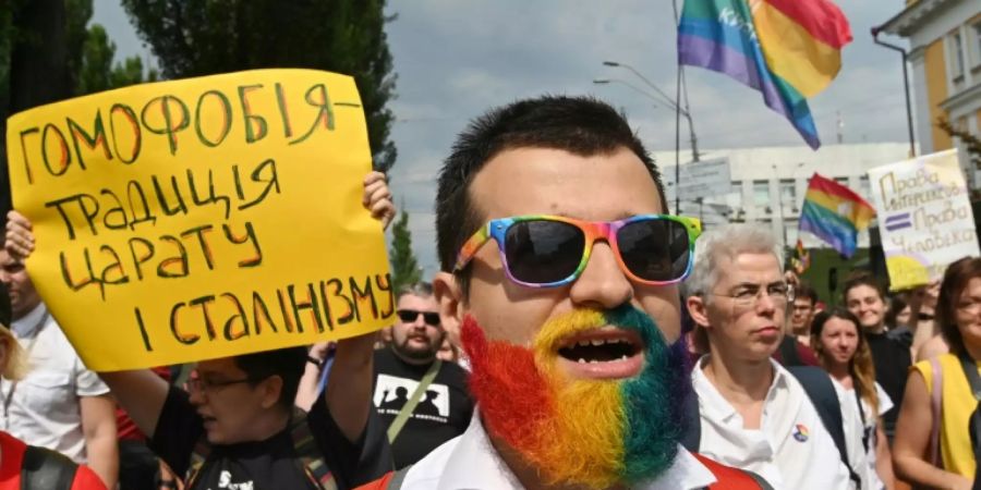 Teilnehmer der Gay-Pride-Parade in Kiew