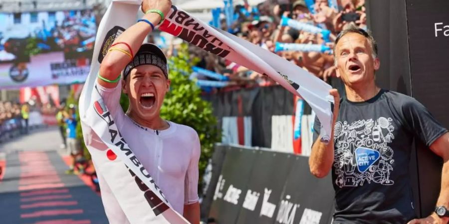 Mit dem Sieg in Hamburg qualifizierte sich Kristian Hogenhaug für den WM-Klassiker auf Hawaii. Foto: Georg Wendt