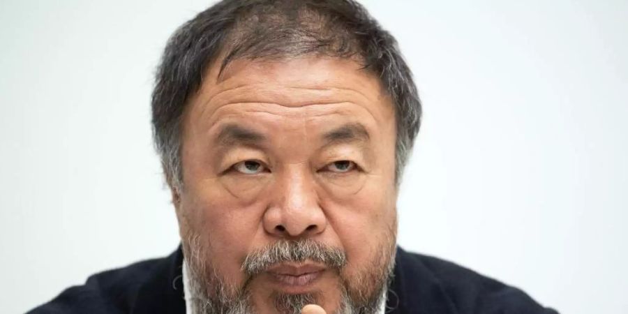 Ai Weiwei moniert, dass Deutschland eine geschlossene Gesellschaft sei - und zieht die Konsequenzen. Foto: Federico Gambarini