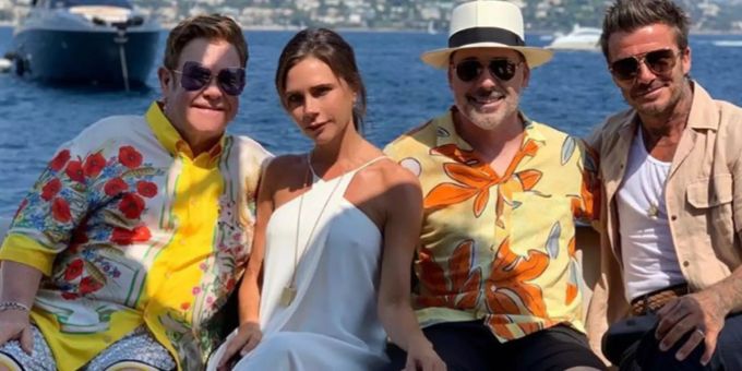 Elton John, Victoria Beckham, David Furnish und David Beckham sind gemeinsam in den Ferien. Victoria Beckham
