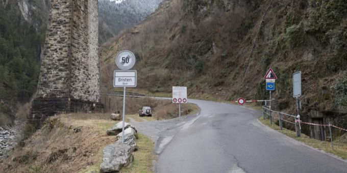 Die Bristenstrasse zwischen Amsteg und Bristen. Symbolbild) Bristen