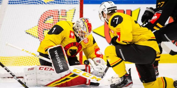 Nach der Niederlage zum Auftakt in die Champions Hockey League gegen Skellefteå (Bild) feiert der SCB bei Kärpät Oulu einen 3:2-Sieg nach Verlängerung. SCB
