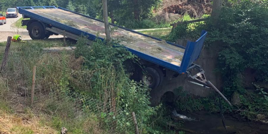 Unfall beim Ankoppeln eines Anhängers