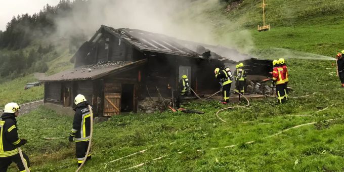 Lungern OW - Brand auf der Alphütte Feldmoos