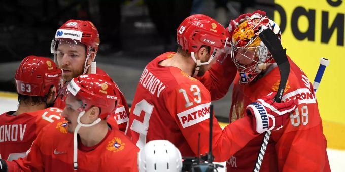 Russland - USA, Finalrunde, Viertelfinale in Ondrej Nepela Arena. Russlands Spieler jubeln über den 4:3 Sieg. Eishockey-Weltmeisterschaft