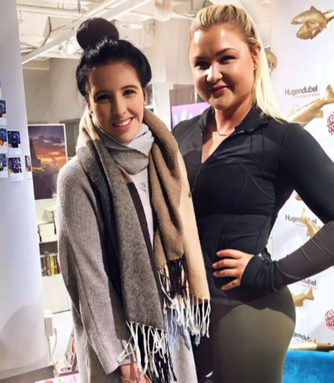 Sophia Thiel bei einem Fan-Treffen. Der Fitness-Freak hat sich verändert. sophia thiel