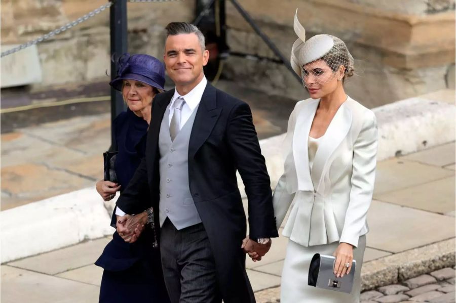 Popstar Robbie Williams und Ehefrau Ayda Field haben sich herausgeputzt.