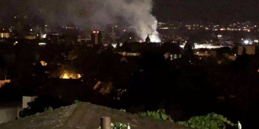 Der Brand in der Nähe des Hauptbahnhof Zürichs war auch vom Bucheggplatz aus gut sichtbar.