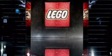 Ein Lego-Logo am Hauptsitz in Billund.