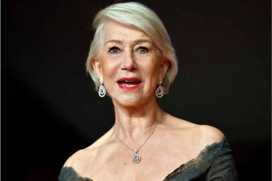 Schauspielerin Helen Mirren auf dem roten Teppich der Berlinale 2018 in Berlin.