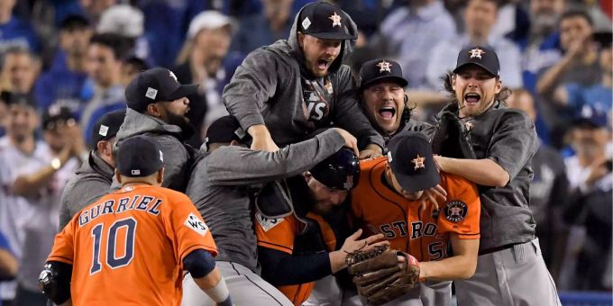 Die Spieler der Houston Astros feiern den Gewinn der Meisterschaft. Die Spieler der Houston Astros feiern den Gewinn der Meisterschaft.