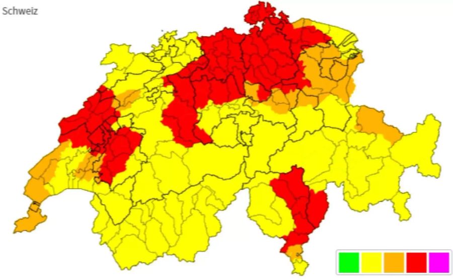 Hagel und Intensivregen über der Schweiz.