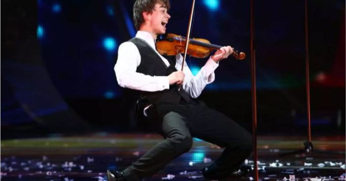 Alexander Rybak siegte 2009 beim ESC. Auch dieses Jahr gehört er zu den Favoriten. Alexander Rybak siegte 2009 beim ESC. Auch dieses Jahr gehört er zu den Favoriten.