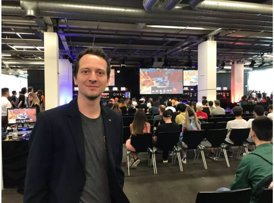 Jonas Eichelberger ist Geschäftsführer der Swiss eSports League und veranstaltete mehrere Game-Challenges.